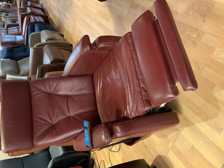 relaxfauteuil met 6 motoren rood leder 