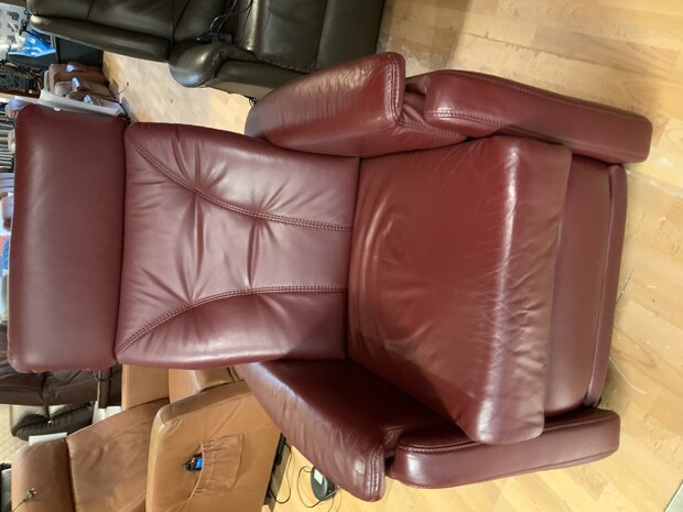 relaxfauteuil met 6 motoren rood leder 