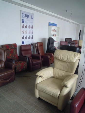 Foto,s relaxfauteuil outlet Center  Kerkstraat 35 A Nuland