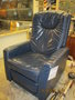 Relaxfauteuil-blauw-leder--5-motoren-+-sta-op